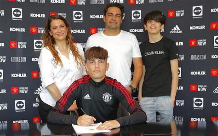 Alejandro Garnacho's Parents' Role In His Rise