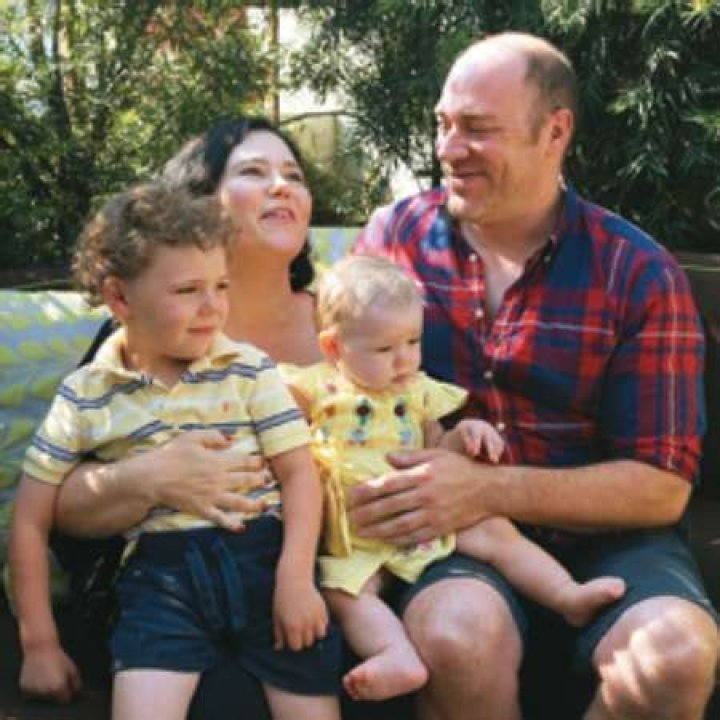 Unlock The Secrets Of Alex Borstein's Family Life