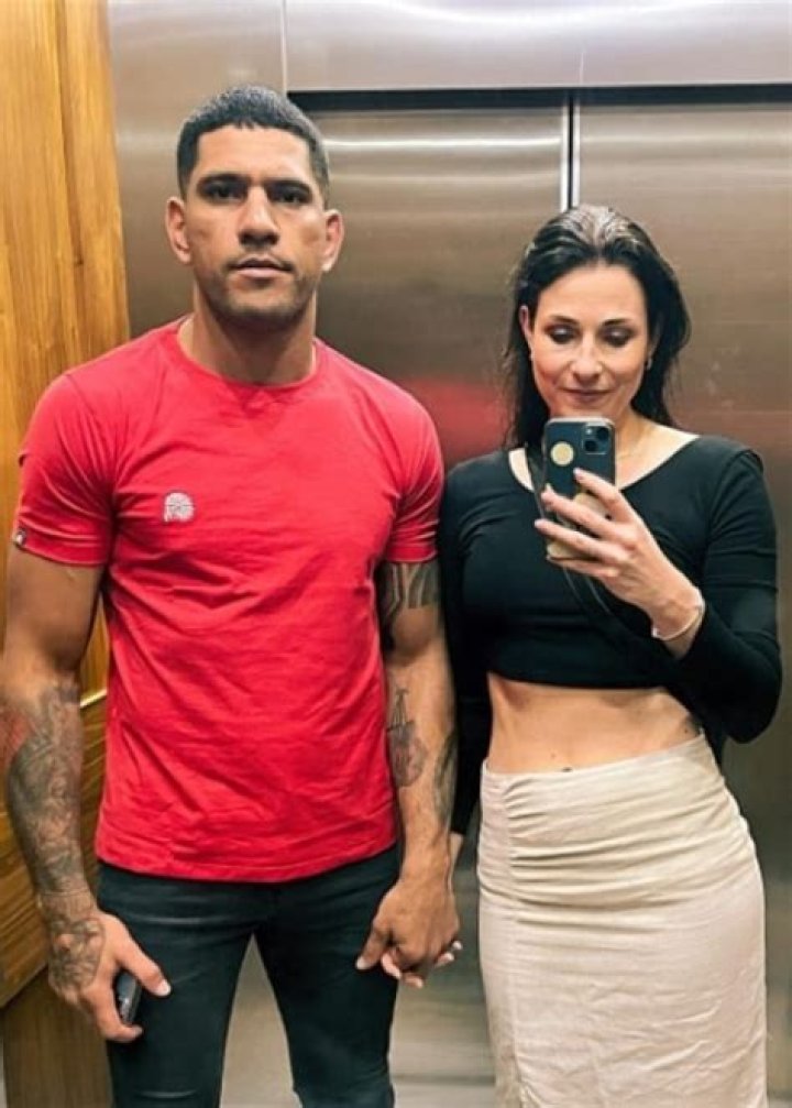 Unveiling Insights And Discoveries About Alex Pereira's Girlfriend's Height