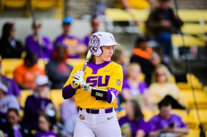 Unveiling The Intriguing Truth Behind Amanda Doyle's Age: Discoveries And Insights