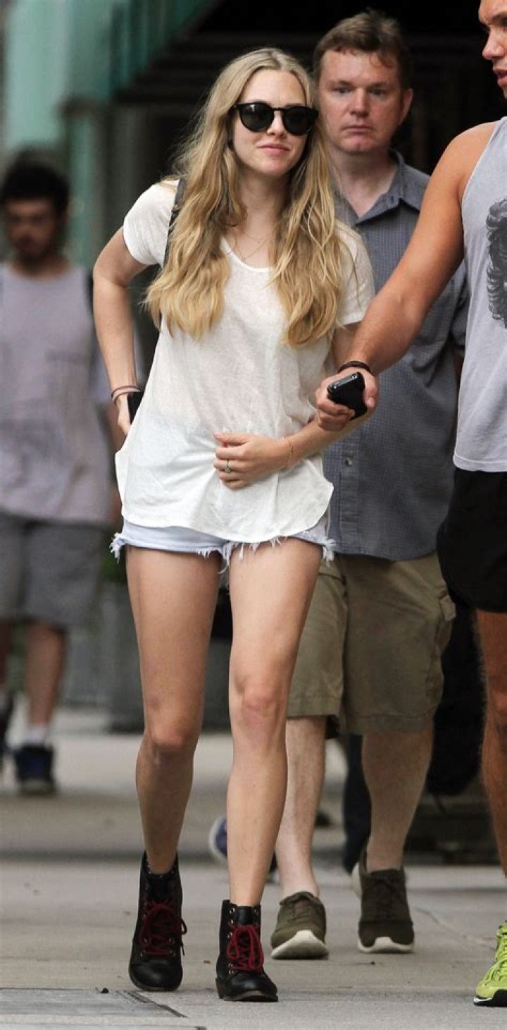 Discover The Hidden Truths Of Amanda Seyfried's Height