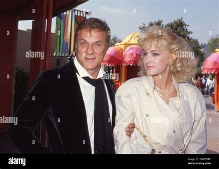 Uncover The Untold Story Of Andrea Savio Curtis: A Beacon Of Social