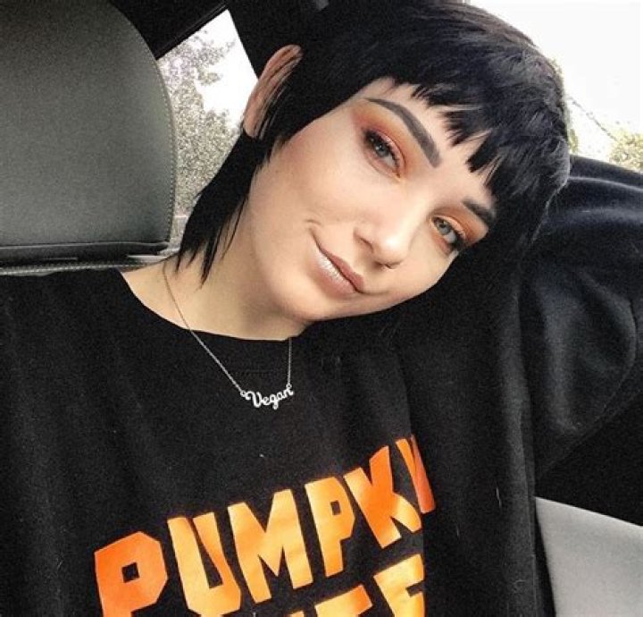 Andy Hurley's Love Life Unveiled