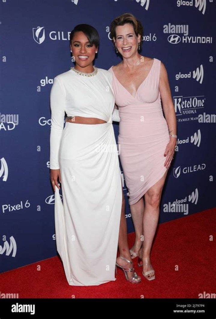 Unveiling The Enduring Love Story Of Ariana DeBose And Sue Makkoo: Discoveries And Insights