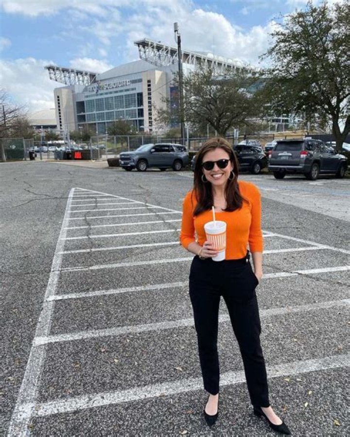 Unveiling The Secrets Of A Top Journalist's Earnings