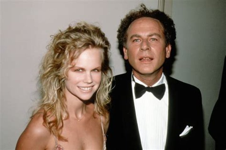 Unlock The Secrets: Art Garfunkel's Wife Revealed