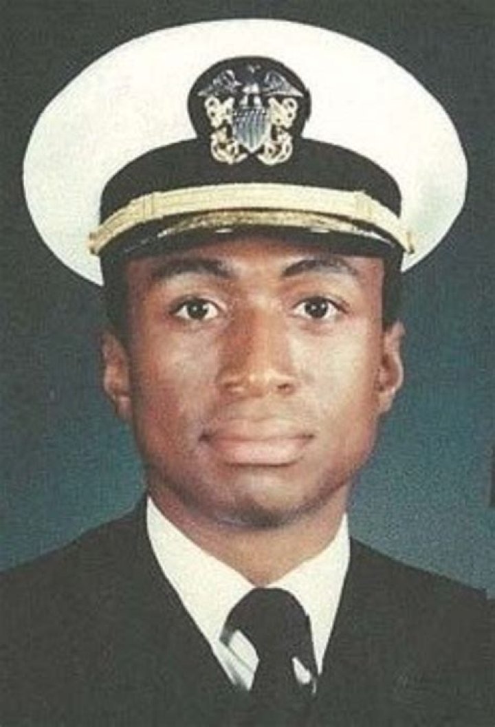 Unveiling Auburn R. Calloway's Secrets To Gridiron Glory