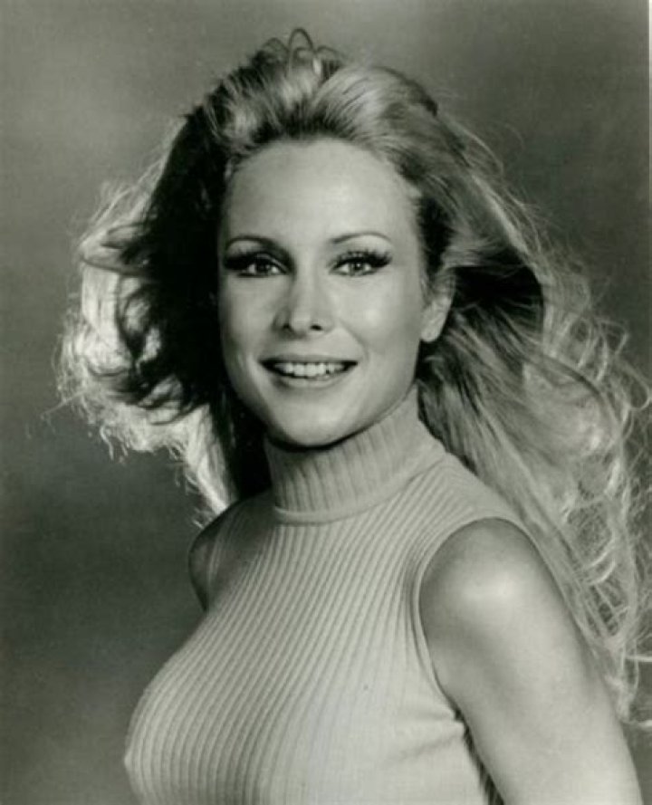 Exploring Barbara Eden's Iconic Measurements