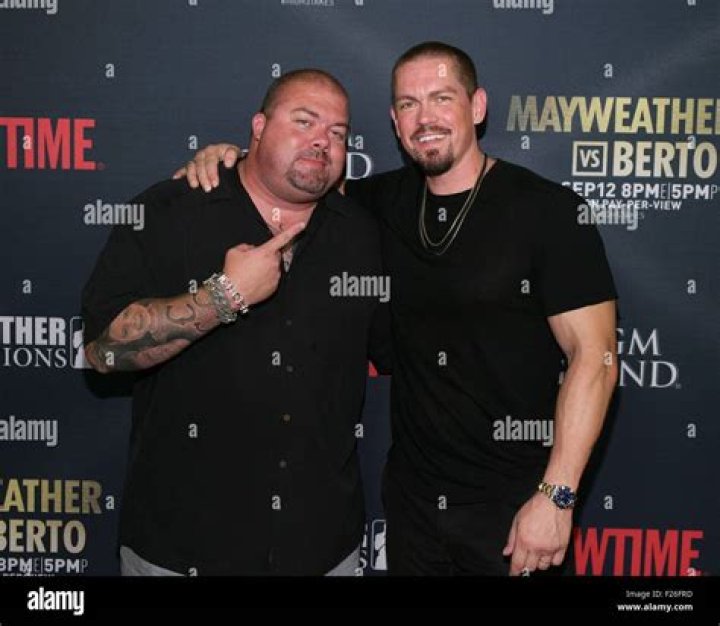 Discover The Secrets Of Bret Howey's Sci-Fi Masterpieces