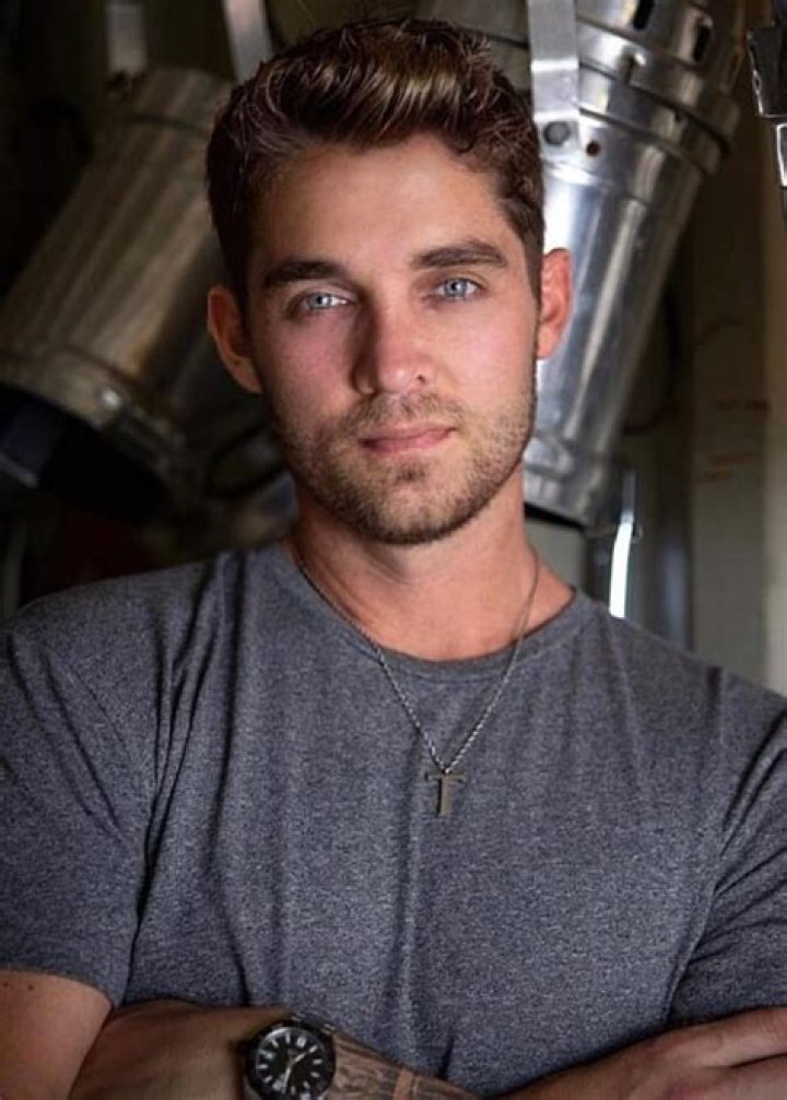 Unveiling Brett Young's Towering Stature: Insights And Discoveries