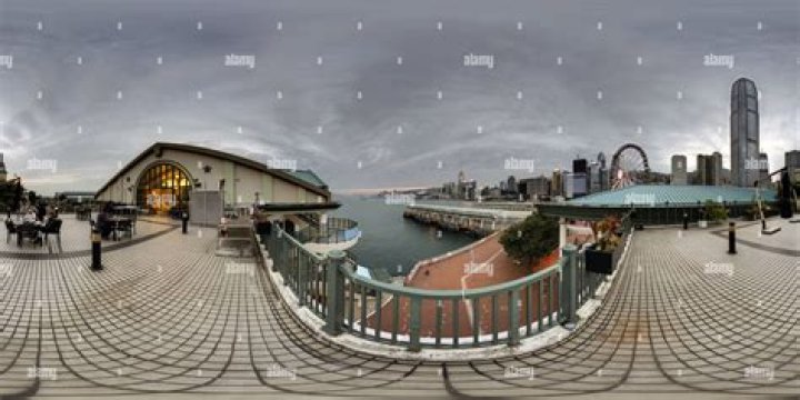 A 360 Tour Of Captivating Cafes