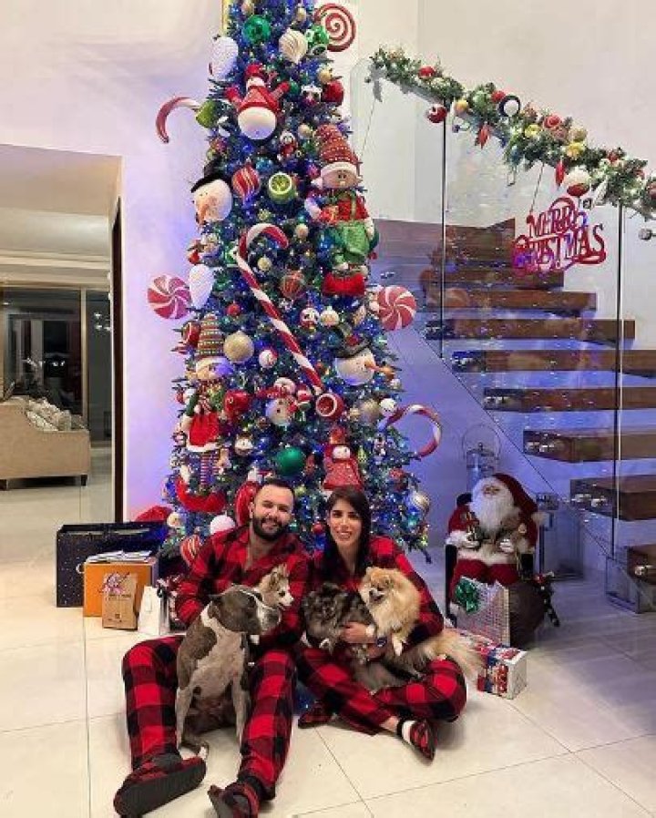 Unravel The Secrets Of Carin Leon's Family