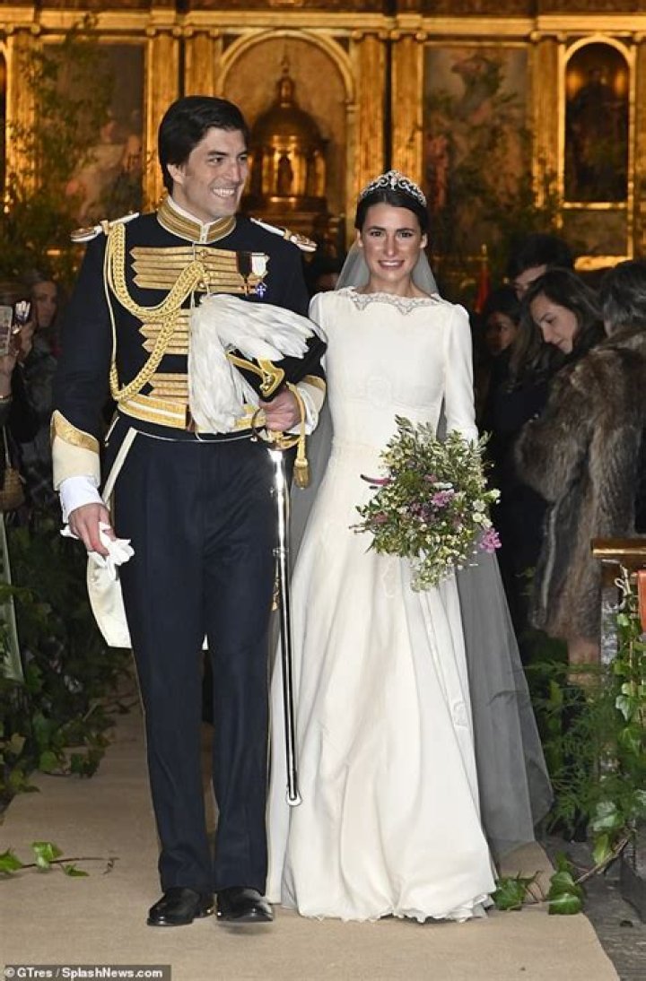 Unveiling Carlos Sainz's Marital Bliss: Insights And Revelations