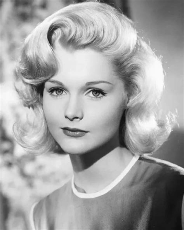 Unveiling The Secrets Of Carol Lynley's Height: Insights And Discoveries