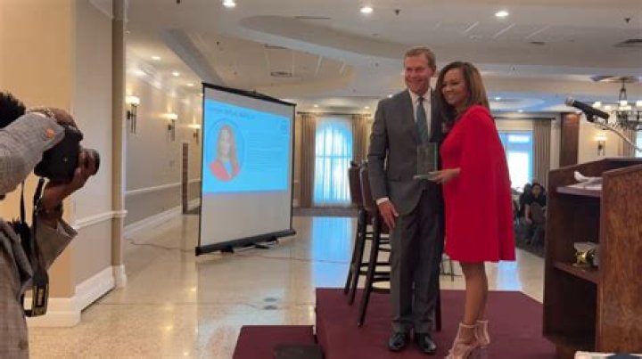 Unlocking The Secrets Of Carolyn Clifford: A Wikipedia Deep Dive