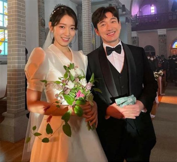 Unveiling The Secrets: Cho Seung-woo's Marriage Journey