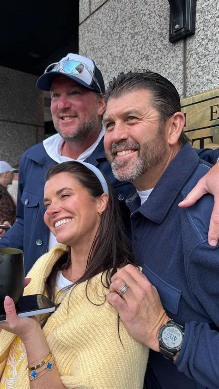 Courtney Cox Santo Dettore: Unveiling Her Multifaceted Legacy