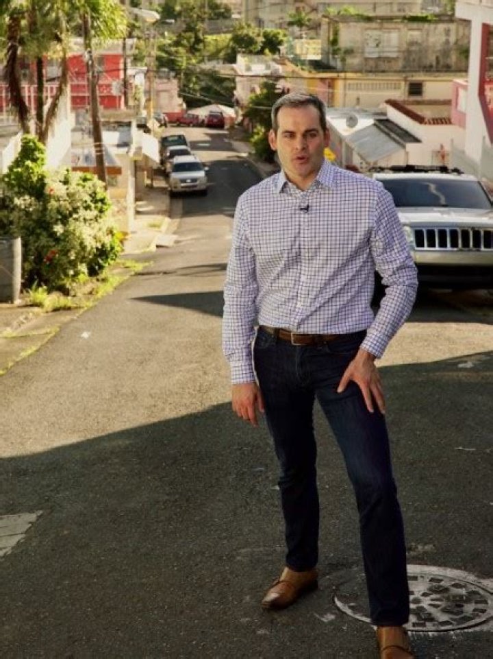 Unveil The Secrets: David Begnaud's Height Explored