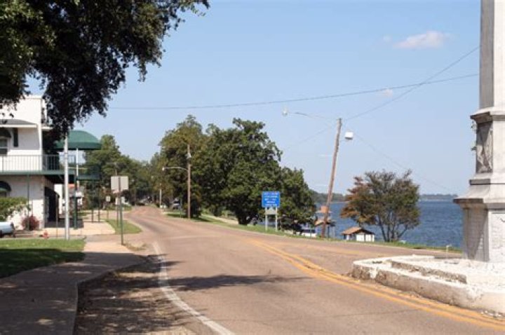 Unveiling The Arkansas Roots Of Musical Luminary Desmond Rowe