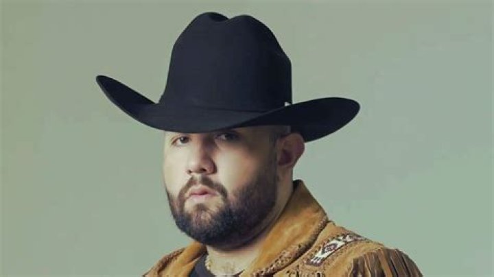 Carin Leon's Family And Personal Life