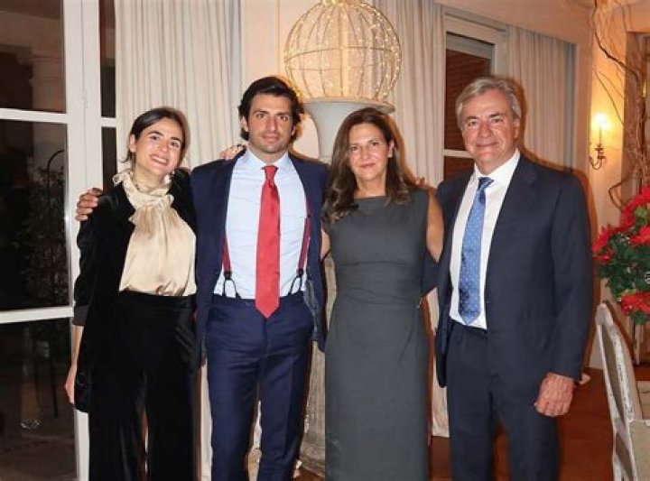 Exploring Carlos Sainz Jr.'s Sibling Connections