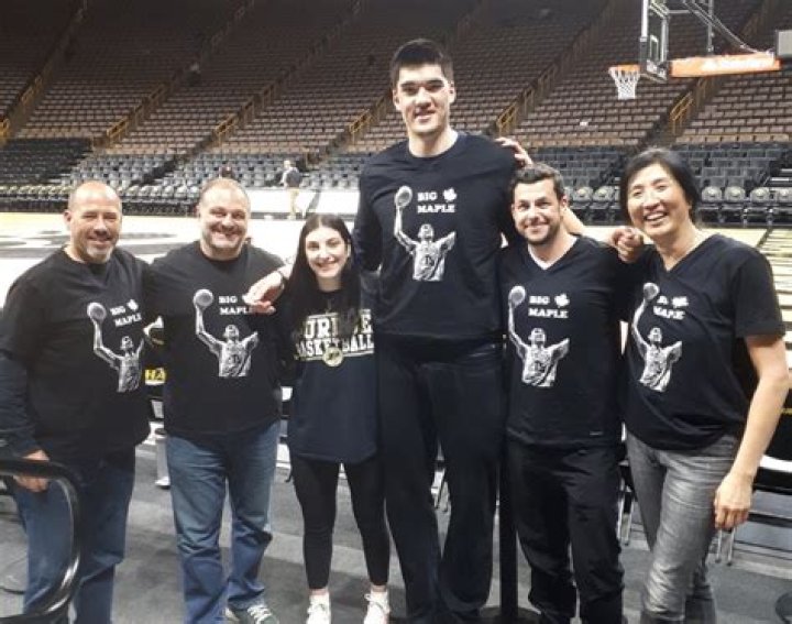 Zach Edey's Sibling Connections Revealed