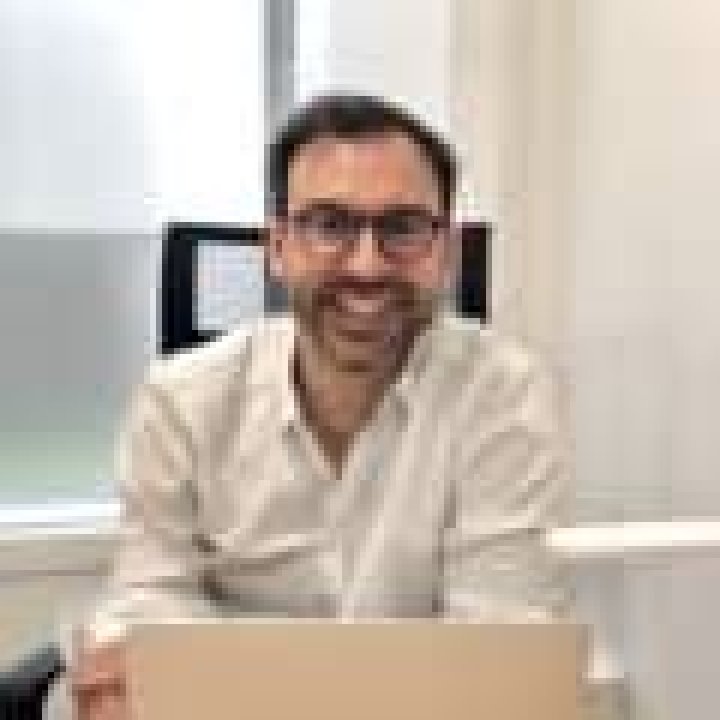 Unlocking Breakthroughs In Orthopedic Surgery With Dr. Julien Niro