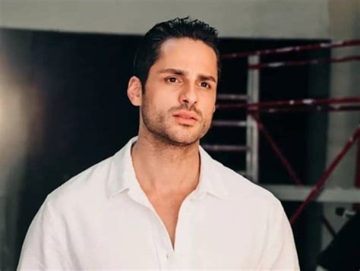 Unveiling The Intriguing Secrets Behind Ekin Mert Daymaz's Height