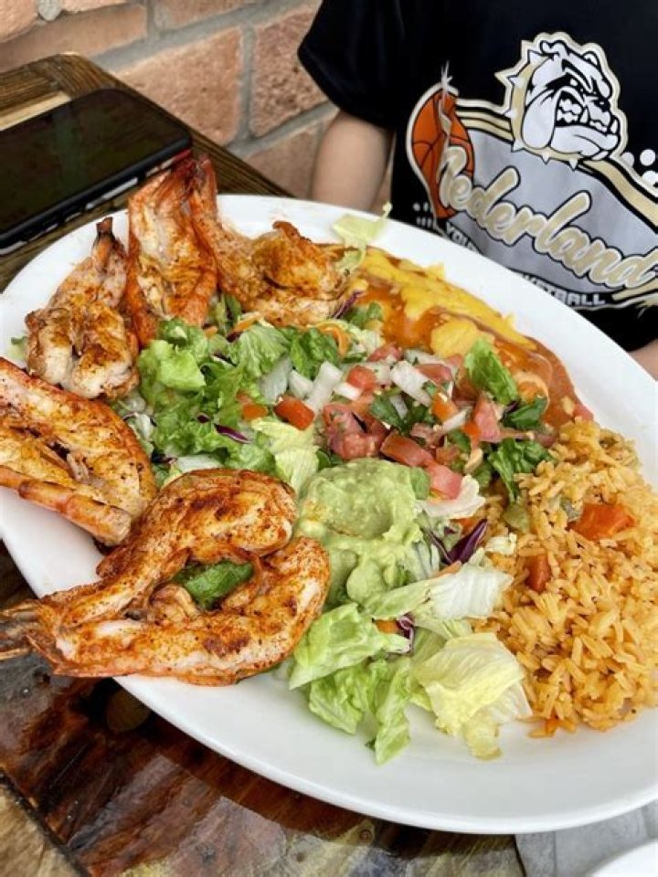 Uncover Hidden Truths And Empower The Homeless: Unveiling "El Refu 249"