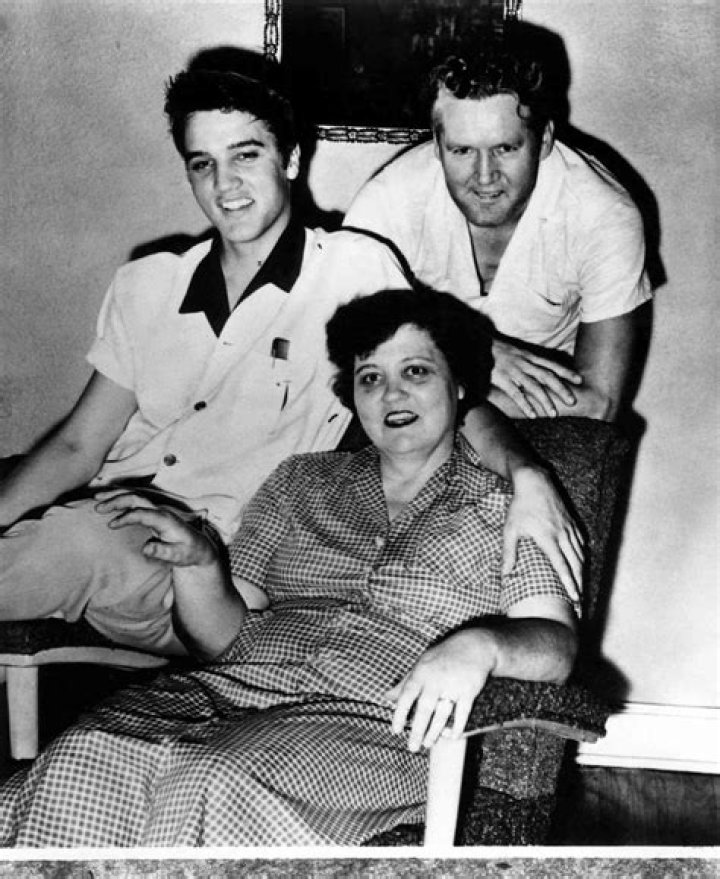 Unveiling The Secrets Of "Elvis Mom": Discoveries And Insights