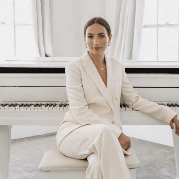 Unlock Emily Bear's Net Worth: Discover Her Wealth Journey