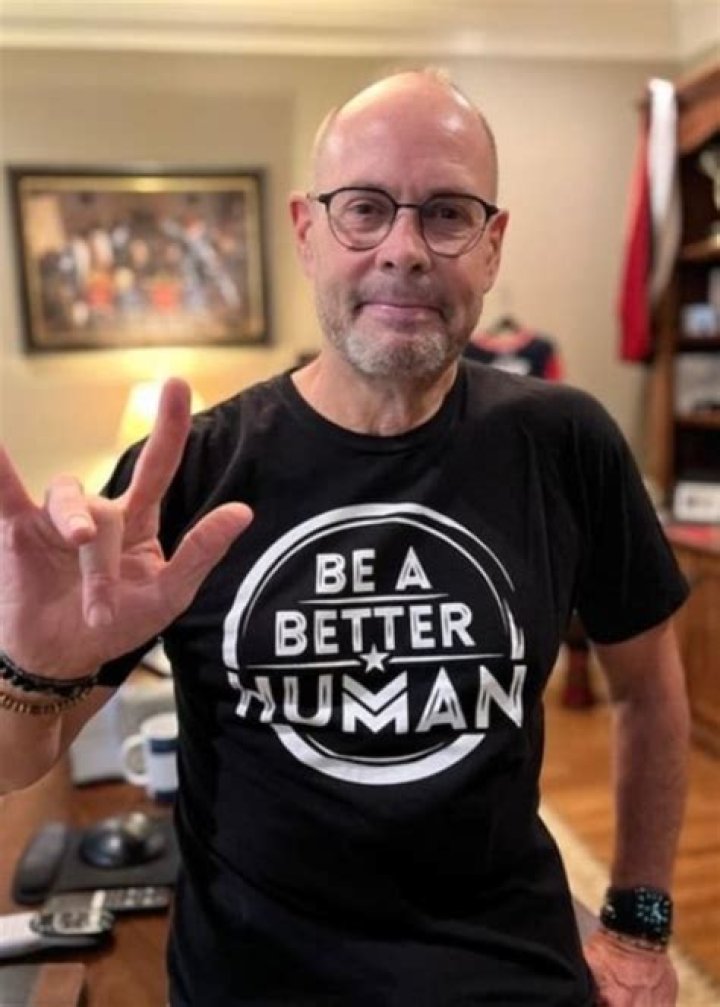 Unveiling The Intriguing Height Of Ernie Johnson Jr.: Discoveries And Insights