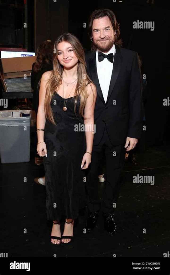 Unveiling The Art & Legacy Of Francesca Nora Bateman