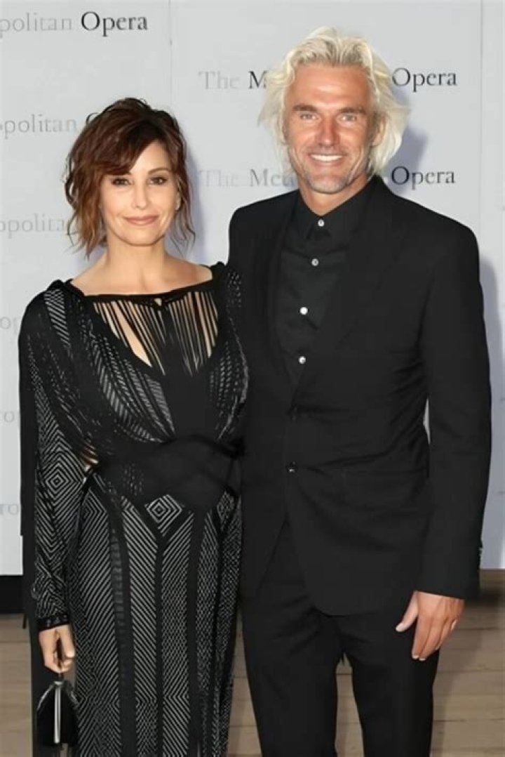 Unveiling The Truth About Gina Gershon's Relationship Status