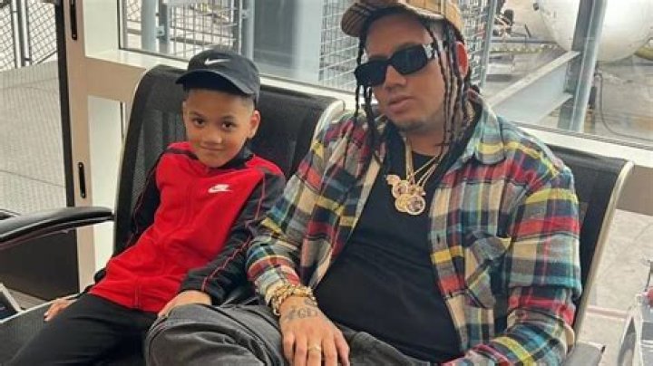 Discover The Vibrant World Of Gioser Luis Feliz: Unveiling His Artistic Genius