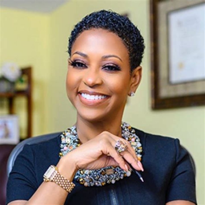 Unveiling The Wealth And Impact Of Gloria Mayfield Banks