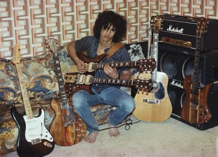 Unveiling The Guitar Wizard's Fortune: Slash's Net Worth Explored