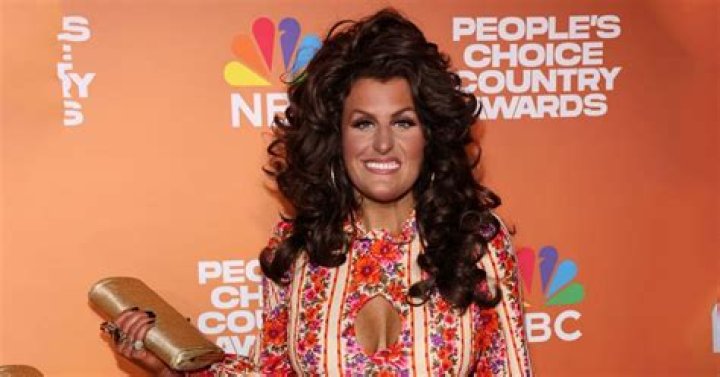 Uncover Age, Twin Sister, And Acting Journey