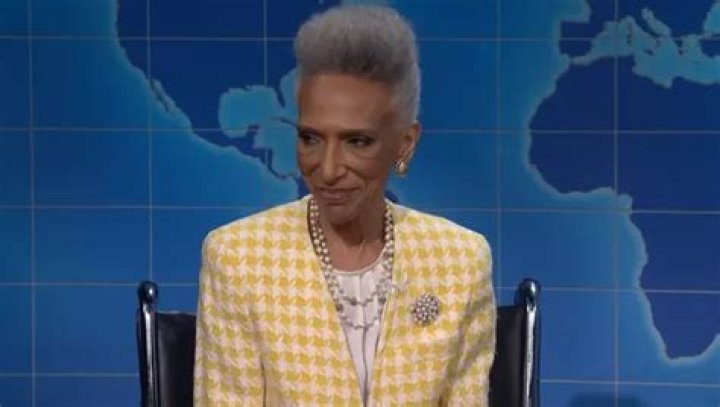 Uncover Hattie Davis's Story: A Pioneer's Legacy Revealed