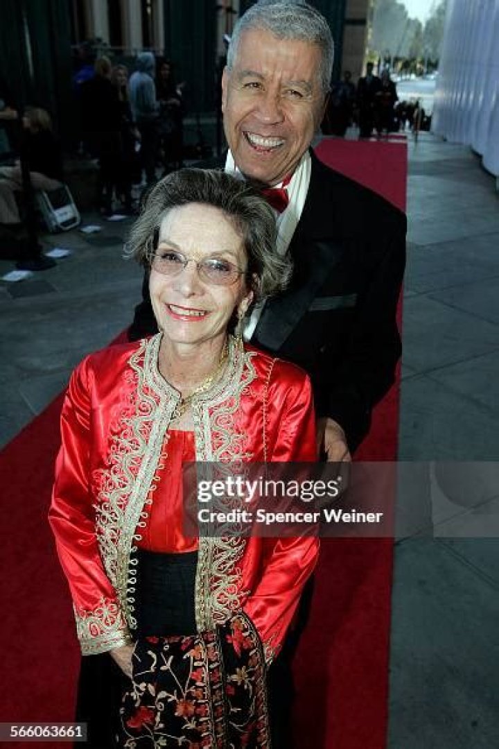 A Journey Of Journalistic Excellence, Awards, And Marriage