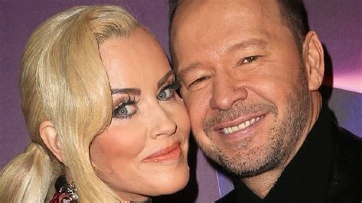 Unveiling The Serendipitous Meeting Of Jenny McCarthy And Donnie Wahlberg