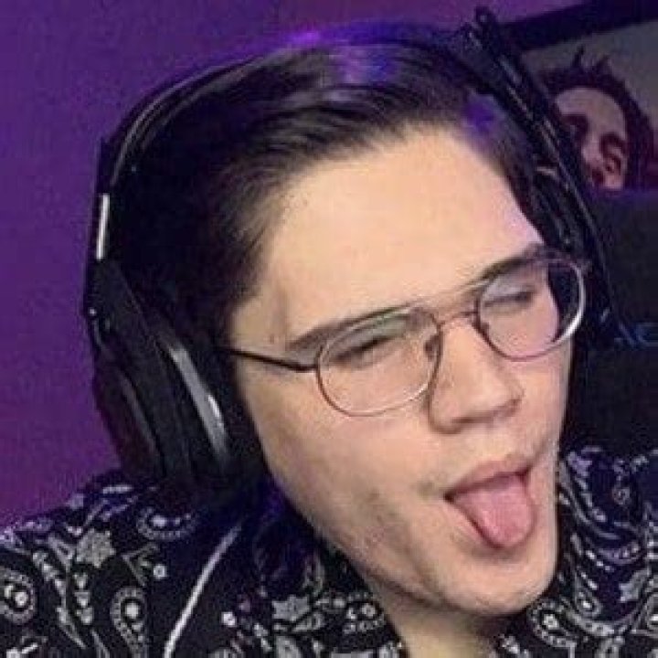 Elmariana's Age And Untold Secrets