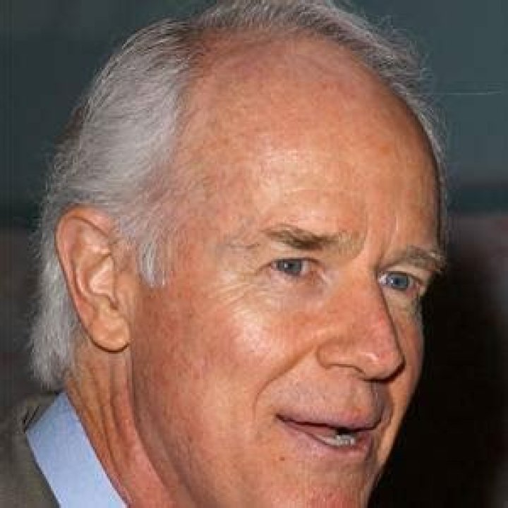 Mike Farrell's Age And Beyond