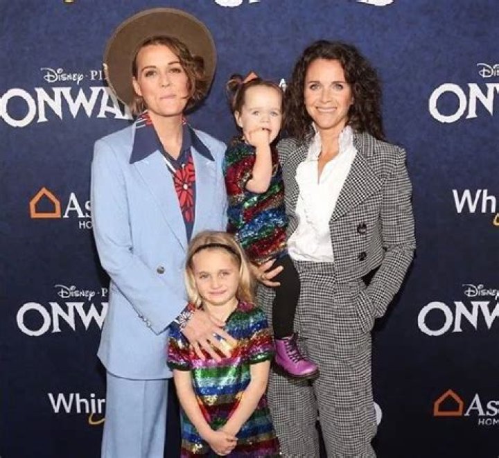 Unveiling Brandi Carlile's Stature: Discoveries And Insights