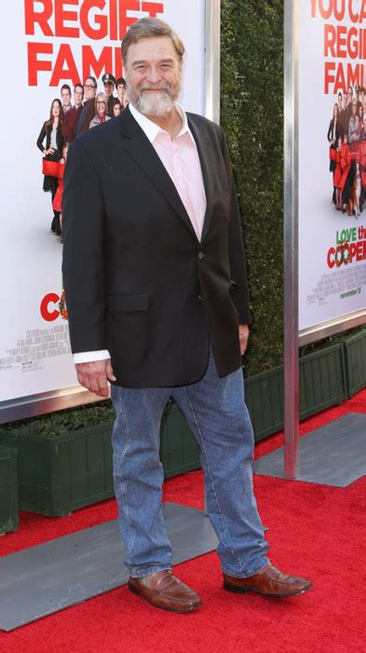 Unveiling The Secrets: John Goodman's Height