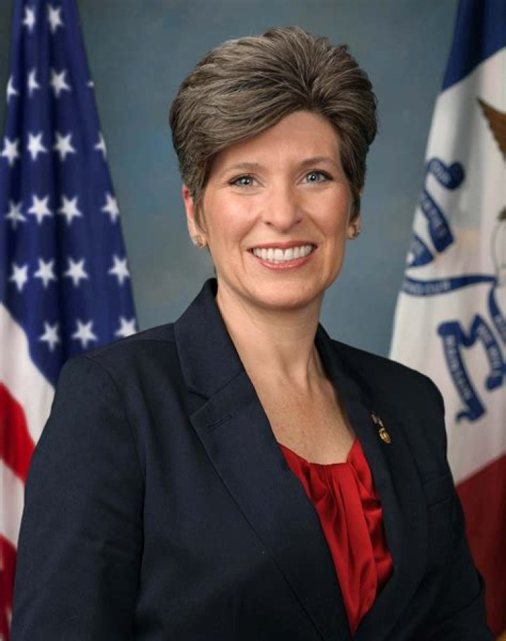 Joni Ernst's Height And Its Impact