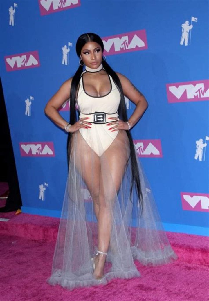 Unveiling Nicki Minaj's Height: Uncover Hidden Insights