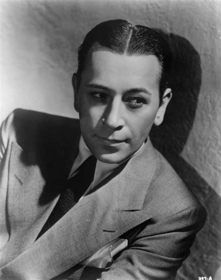 Uncovering George Raft's Towering Stature