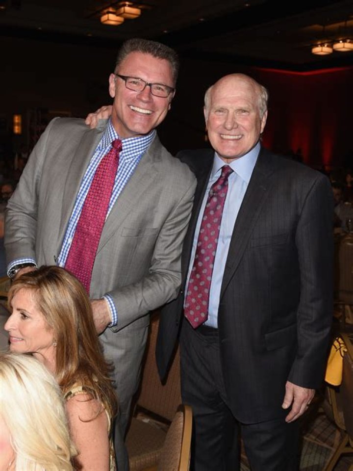 Unveiling The Secrets Of Howie Long's Towering Height: Unlocking Athletic Dominance