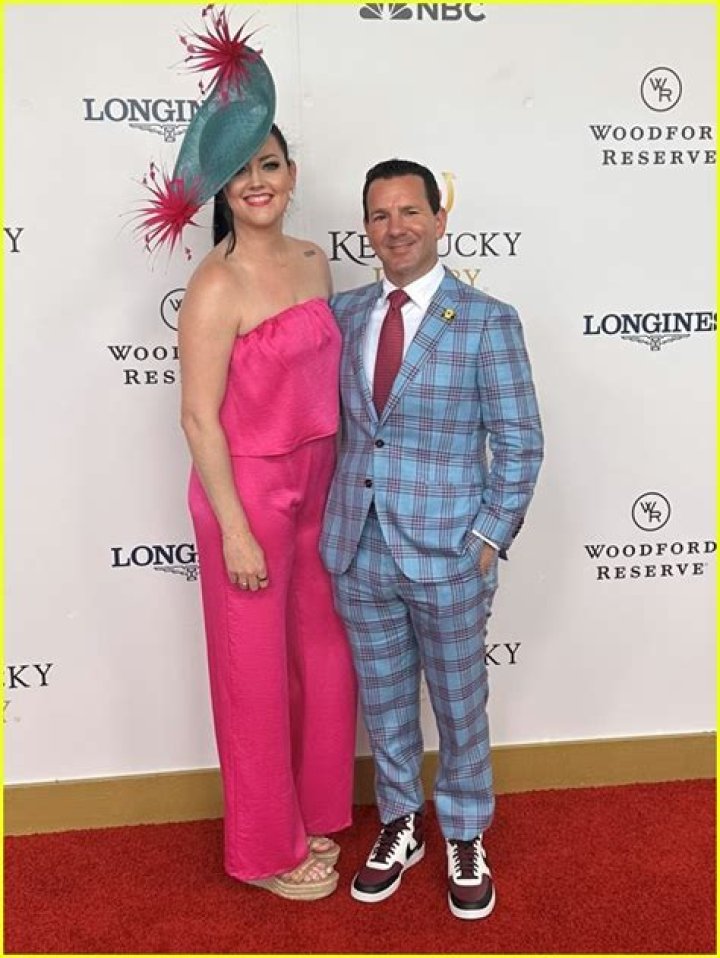 Unveiling The Hidden Truths: Ian Rapoport's Height Examined